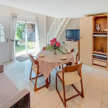 펜션 1 Bedroom Cozy Home In Molinet