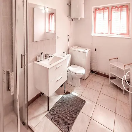 1 Bedroom Cozy Home In Molinet 펜션 *